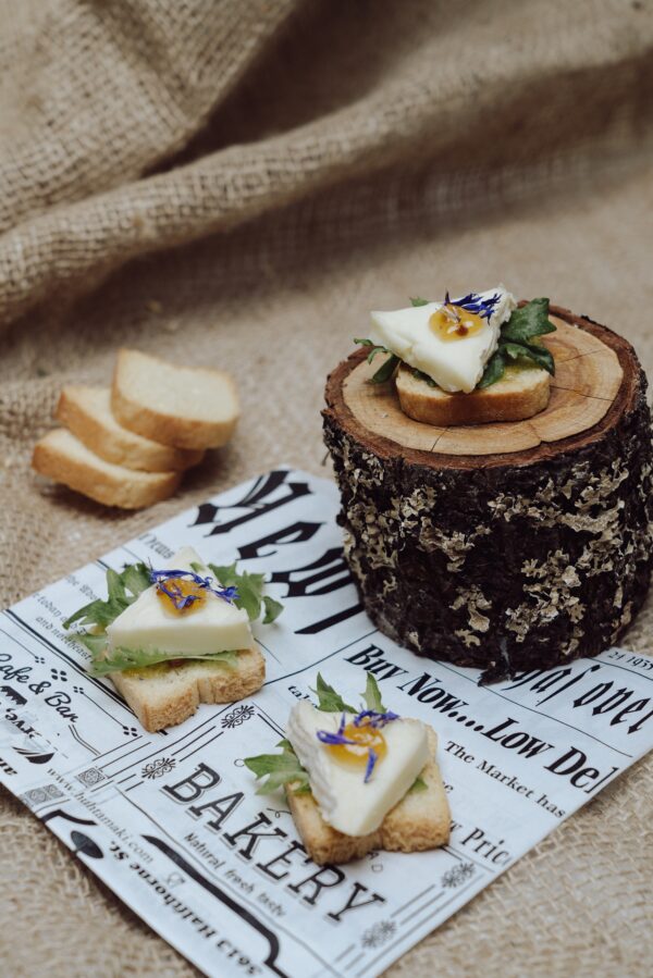Canape Brie juustu ja murakamoosiga